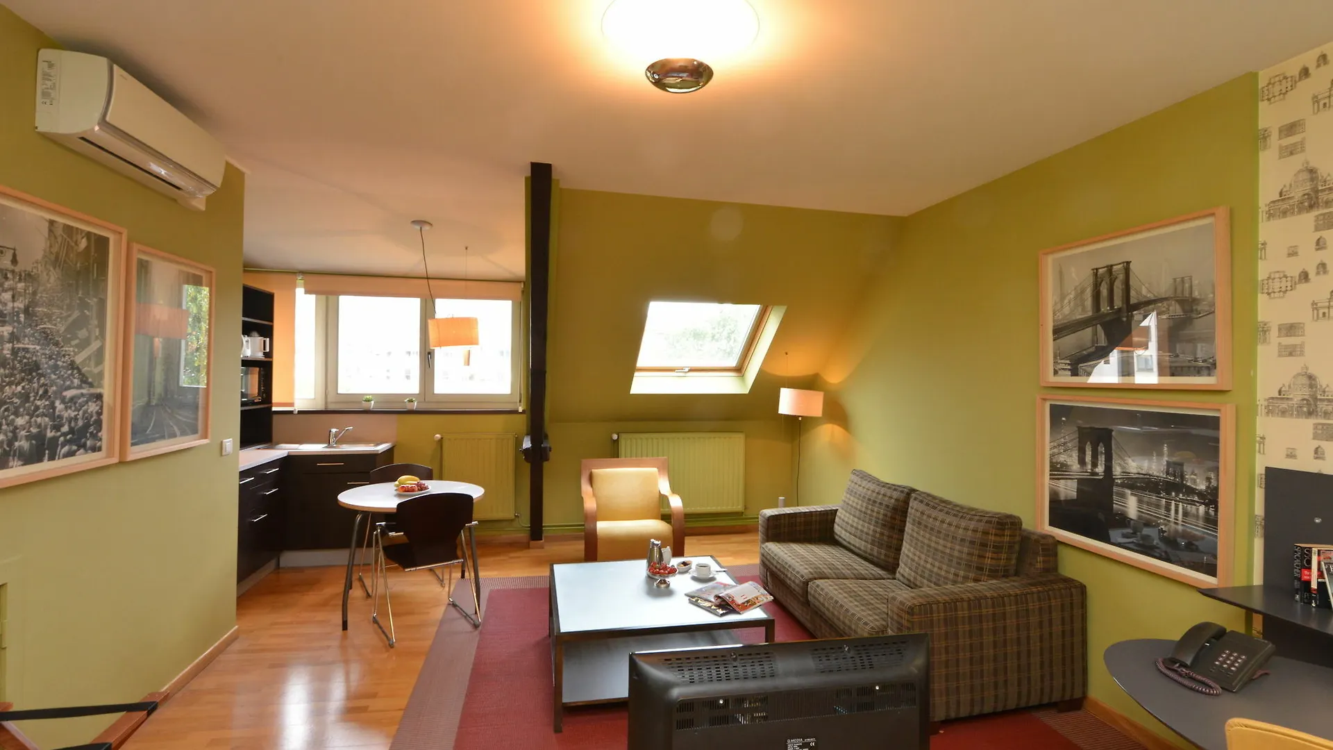 בריסל Mas Aparthotel Eu 3*,
